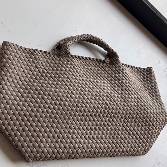 Naghedi St. Barths Large Tote Bag Color Cashmere NWT - Picture 4 of 12